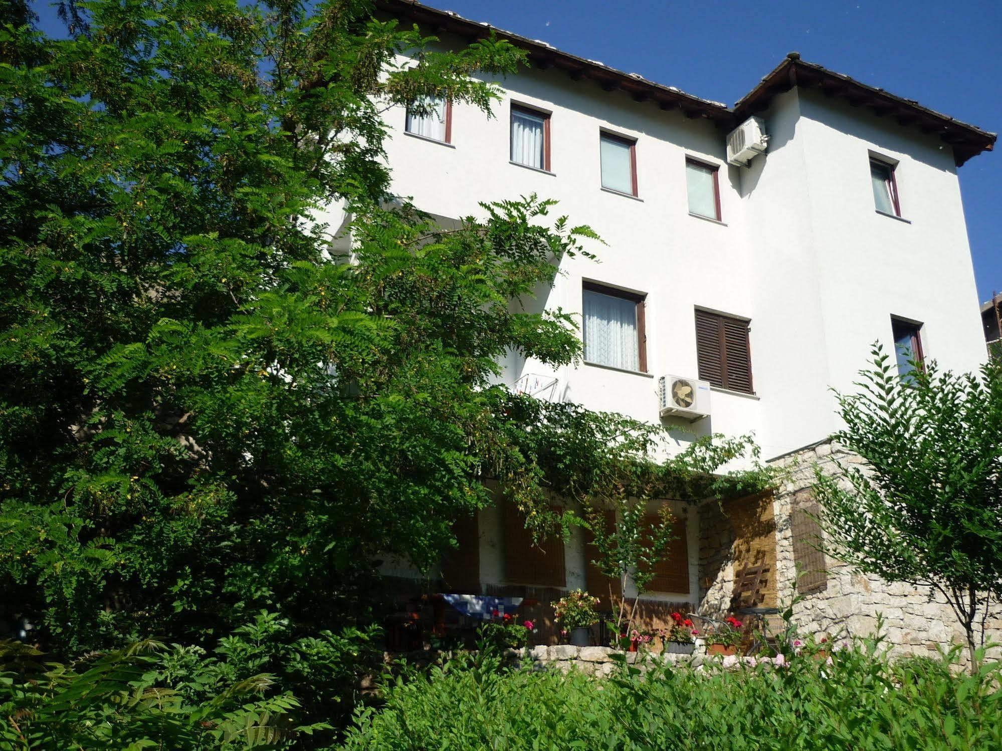 Pansion Villa Nur Mostar Buitenkant foto