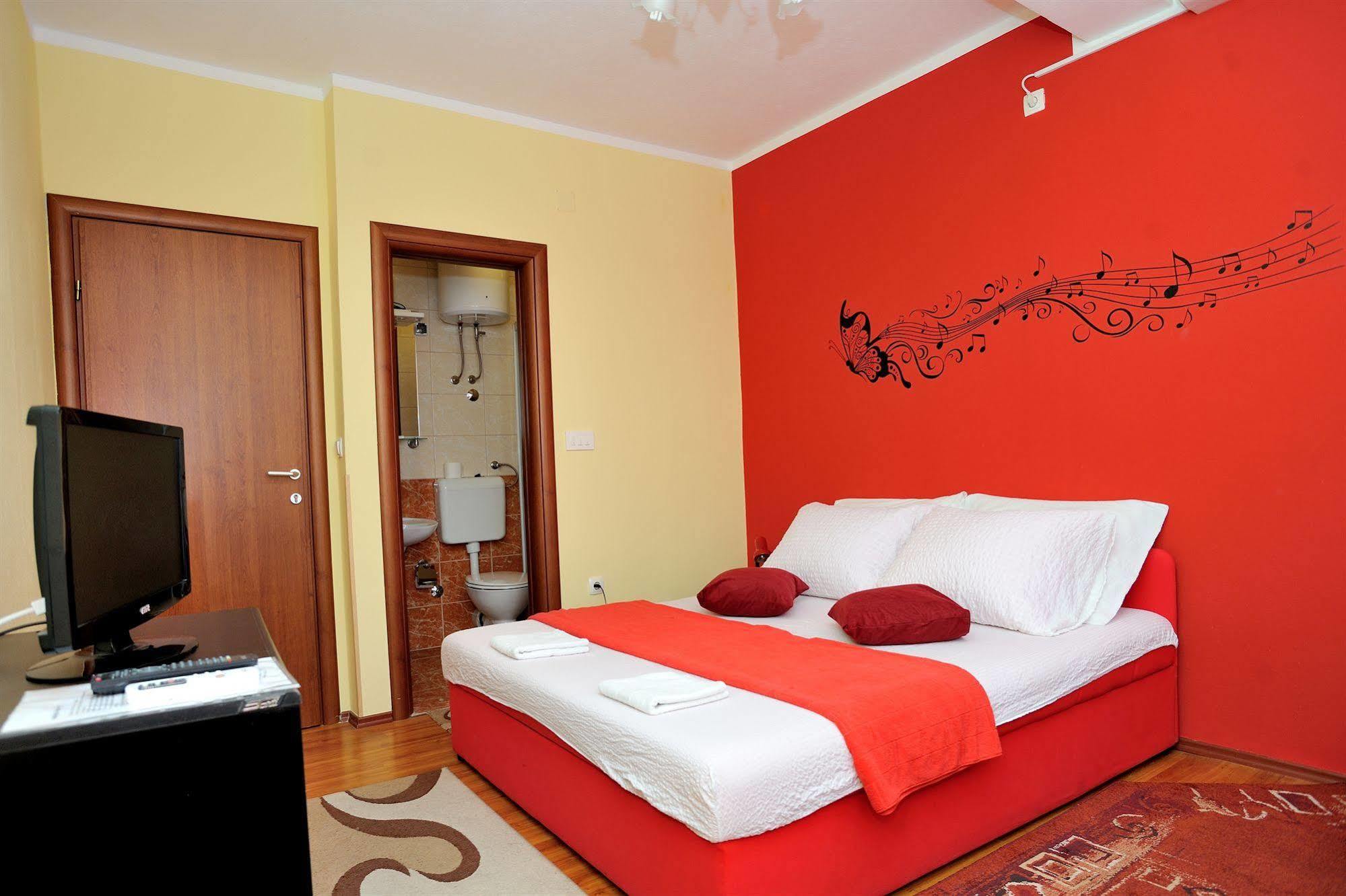 Pansion Villa Nur Mostar Buitenkant foto