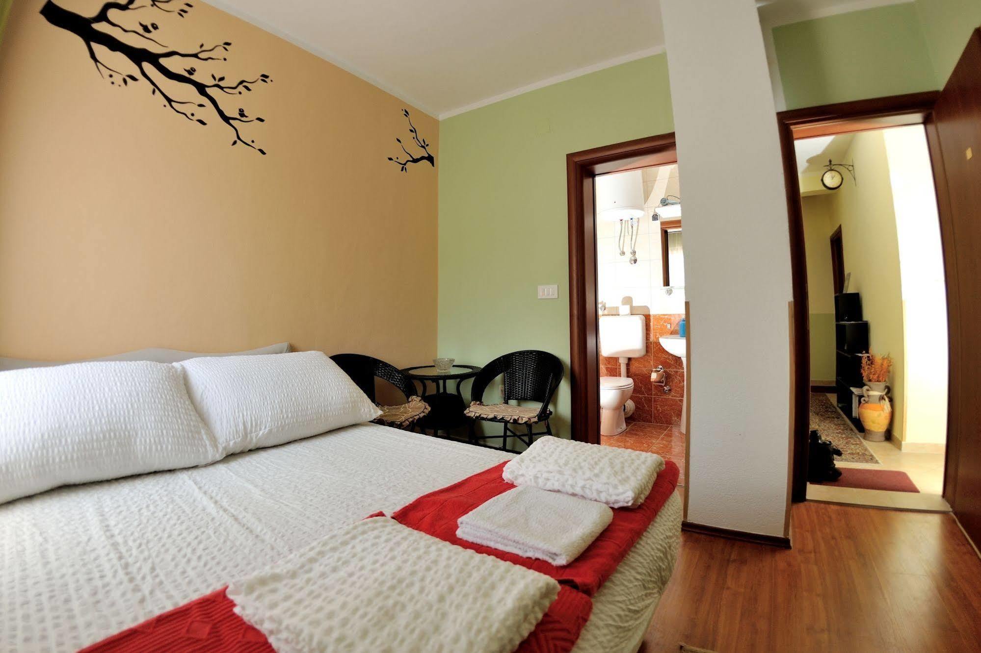 Pansion Villa Nur Mostar Buitenkant foto